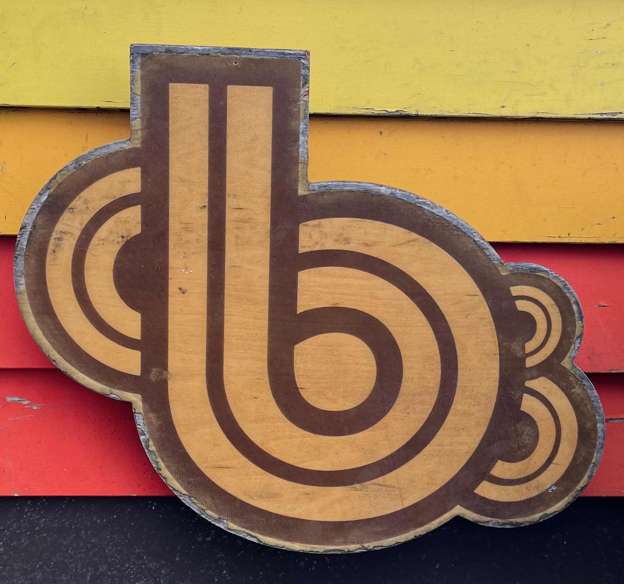 B